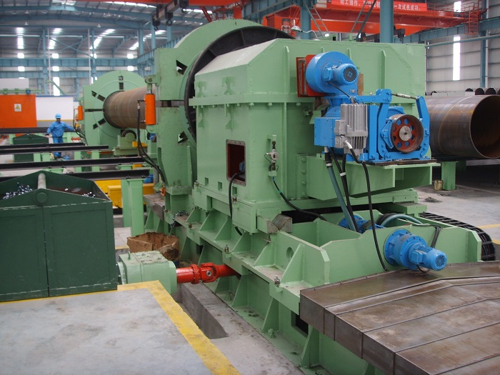 Large-diameter steel flat-head chamfering machine